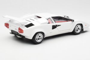 Lamborghini Countach LP500S Valge Kyosho 1:18 08320E Metall - pilt 3/8