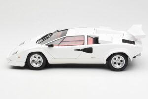 Lamborghini Countach LP500S Valge Kyosho 1:18 08320E Metall - pilt 4/8