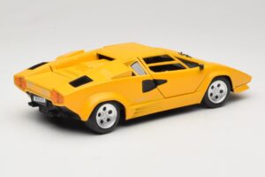 Lamborghini Countach TC Kollane Tonka 1:18 09035-R1 Metall - pilt 3/8