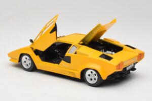 Lamborghini Countach TC Kollane Tonka 1:18 09035-R1 Metall - pilt 5/8