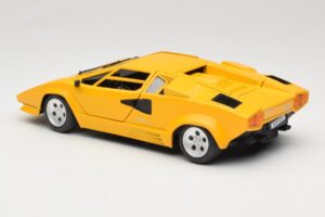 Lamborghini Countach TC Kollane Tonka 1:18 09035-R1 Metall - pilt 7/8