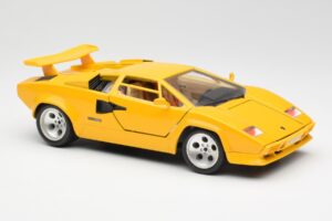 Lamborghini Countach Kollane Bburago 1:18 3037 Metall - pilt 6/8