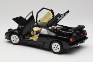 Lamborghini Diablo Must Mira 1:18 6107 Metall - pilt 5/8