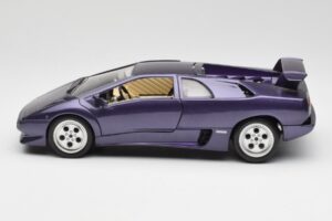 Lamborghini Diablo Lilla Maisto 1:18 3028 Metall - pilt 4/8