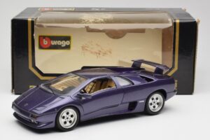 Lamborghini Diablo Lilla Maisto 1:18 3028 Metall - pilt 8/8