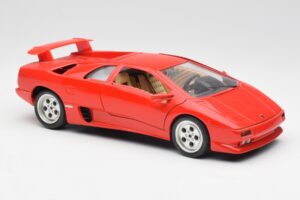 Lamborghini Diablo Punane Bburago 1:18 3028-M1 Metall - pilt 6/8