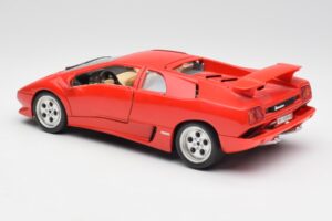 Lamborghini Diablo Punane Bburago 1:18 3028-M1 Metall - pilt 7/8