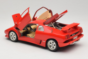 Lamborghini Diablo Punane Bburago 1:18 3041-M1 Metall - pilt 5/8