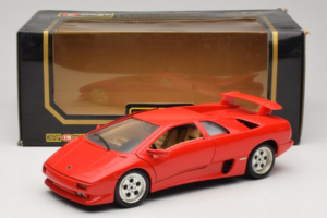 Lamborghini Diablo Punane Bburago 1:18 3041-M1 Metall - pilt 8/8