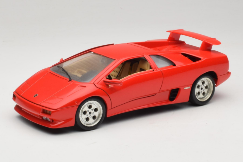 Lamborghini Diablo Punane Bburago 1:18 3041-M1 Metall