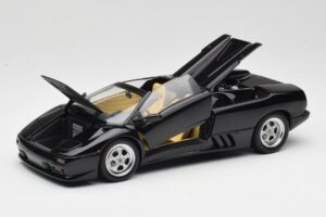 Lamborghini Diablo Roadster Must AUTOart 1:18 70093-R1 Metall - pilt 2/10