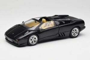 Lamborghini Diablo Roadster Must AUTOart 1:18 70093-R1 Metall - pilt 3/10