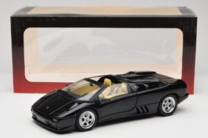 Lamborghini Diablo Roadster Must AUTOart 1:18 70093-R1 Metall - pilt 10/10