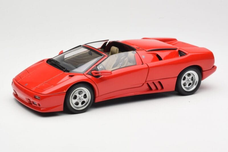 Lamborghini Diablo Roadster Punane AUTOart 1:18 70091 Metall