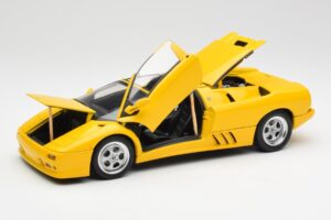 Lamborghini Diablo Roadster Kollane AUTOart 1:18 70092 Metall - pilt 2/8
