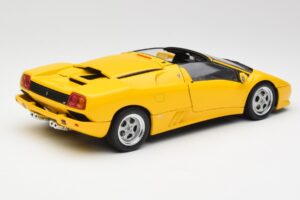 Lamborghini Diablo Roadster Kollane AUTOart 1:18 70092 Metall - pilt 3/8