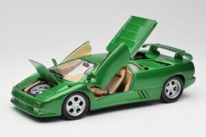 Lamborghini Diablo SE Roheline Maisto 1:18 50303 Metall - pilt 2/8