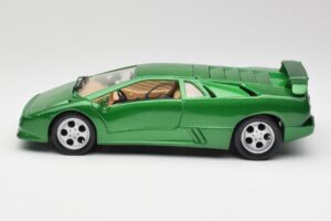 Lamborghini Diablo SE Roheline Maisto 1:18 50303 Metall - pilt 4/8