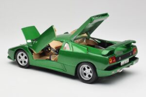 Lamborghini Diablo SE Roheline Maisto 1:18 50303 Metall - pilt 5/8