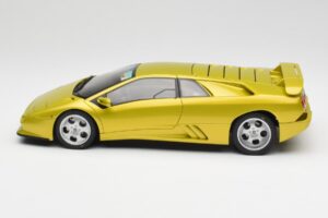Lamborghini Diablo SE30 Anniversary Edition Kollane Spyder AUTOart 1:18 79157 Metall - pilt 4/8