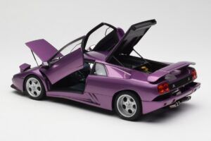 Lamborghini Diablo SE30 Jota Metallic Lilla AUTOart 1:18 79142 Komposiit - pilt 5/8