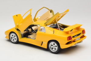 Lamborghini Diablo Kollane Bburago 1:18 3041-M2 Metall - pilt 5/8