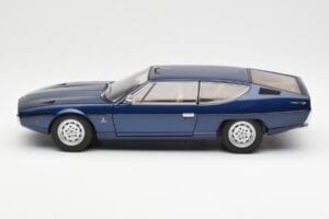 Lamborghini Espada Sinine Metallic AUTOart 1:18 74502 Metall - pilt 4/8