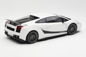 Lamborghini Gallardo Superleggera Monocerus Metallic Valge AUTOart 1:18 74585 Metall - pilt 3/8
