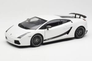 Lamborghini Gallardo Superleggera Monocerus Metallic Valge AUTOart 1:18 74585 Metall
