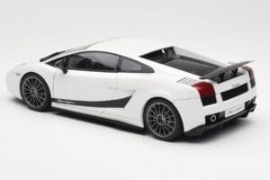 Lamborghini Gallardo Superleggera Monocerus Metallic Valge AUTOart 1:18 74585 Metall - pilt 7/8
