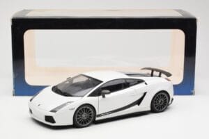 Lamborghini Gallardo Superleggera Monocerus Metallic Valge AUTOart 1:18 74585 Metall - pilt 8/8