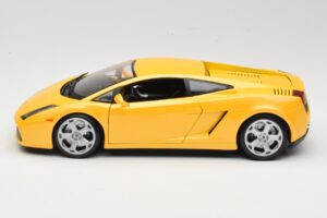 Lamborghini Gallardo Kollane Maisto 1:18 31655 Metall - pilt 4/8