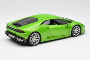 Lamborghini Huracan LP610-4 Roheline Bburago 1:18 18-11038 Metall - pilt 3/8