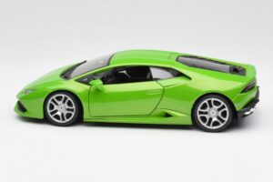 Lamborghini Huracan LP610-4 Roheline Bburago 1:18 18-11038 Metall - pilt 4/8