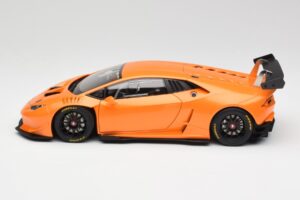 Lamborghini Huracan LP620-2 Super Trofeo Arancio Borealis Pearl Effect Oranž AUTOart 1:18 81558 Metall - pilt 4/8