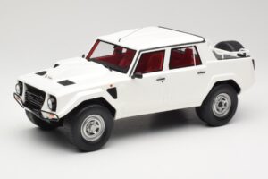 Lamborghini LM002 Valge Kyosho 1:18 GTS18508W Vaik