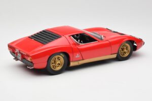 Lamborghini Miura Punane Anson 1:18 30302 Metall - pilt 3/8