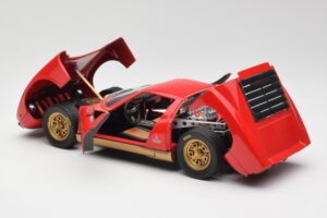 Lamborghini Miura Punane Anson 1:18 30302 Metall - pilt 5/8