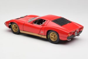 Lamborghini Miura Punane Anson 1:18 30302 Metall - pilt 7/8