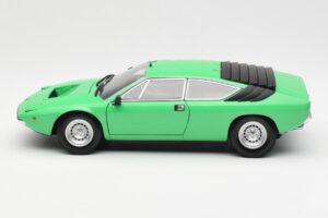 Lamborghini Urraco P250 Heleroheline Kyosho 1:18 08441G Metall - pilt 4/8