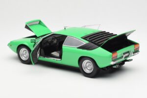 Lamborghini Urraco P250 Heleroheline Kyosho 1:18 08441G Metall - pilt 5/8