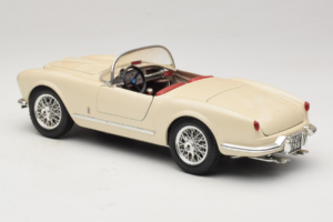 Lancia Aurelia B24 Spider Beež Bburago 1:18 3010-M2 Metall - pilt 7/8