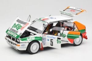 Lancia Delta HF Integrale Evo II Totip #5 A. Aghini / S. Farnocchia Rally Monte Carlo 1993 Kyosho 1:18 08348F Metall - pilt 2/8