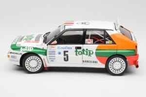 Lancia Delta HF Integrale Evo II Totip #5 A. Aghini / S. Farnocchia Rally Monte Carlo 1993 Kyosho 1:18 08348F Metall - pilt 4/8