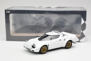 Lancia Stratos HF Stradale Valge Minichamps 1:18 155741700 Metall - pilt 6/6