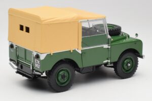 Land Rover 88 Series I Bronze Green Minichamps 1:18 150168906 Metall - pilt 3/8