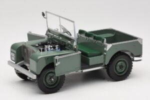 Land Rover 88 Series I Roheline Minichamps 1:18 150168900 Metall - pilt 2/8