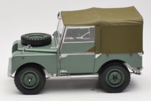 Land Rover 88 Series I Roheline Minichamps 1:18 150168900 Metall - pilt 4/8