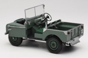 Land Rover 88 Series I Roheline Minichamps 1:18 150168900 Metall - pilt 5/8