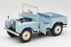 Land Rover 88 Series I RAF Blue Minichamps 1:18 150168908 Metall - pilt 2/8